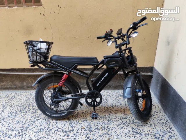 للبيع اسكوتر ودراجة