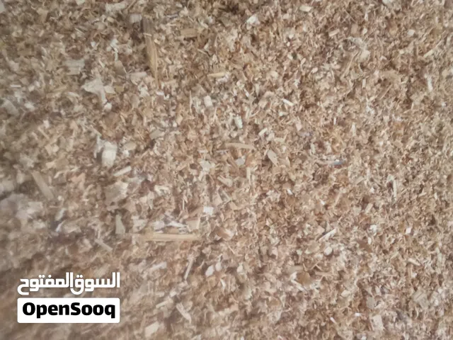 مطلوب شريك او مستثمر مصنع انتاج نشارة الخشب للدواجن موجود معدات مكينة نشارة وملحقات وادوات ا
