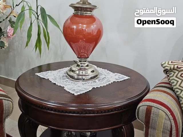 ( ثلاث طاولات مع اضاءة من صفات هوم 150 نظيف جديد )