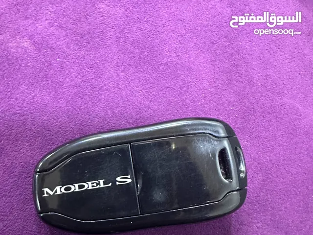 مفتاح ريموت تسلا مودل s يشبك على المودل x قابل للبدل في مفتاح ريموت تسلا موديل 3 أو موديل