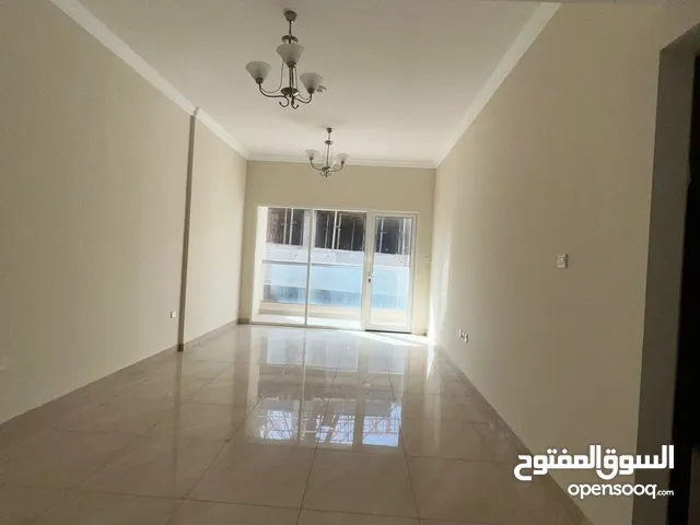 فرصة لاتعوض للايجار السنوى بمنطقة البستان عجمان شقة بمساحة واسعة قريبة لجميع الخدمات ومخرج الشارقة