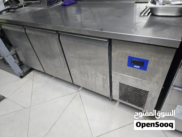 ثلاجات وفريزرات عدة احجام
