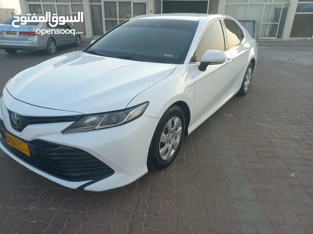 للبيع فقط كامري 2018 بترول