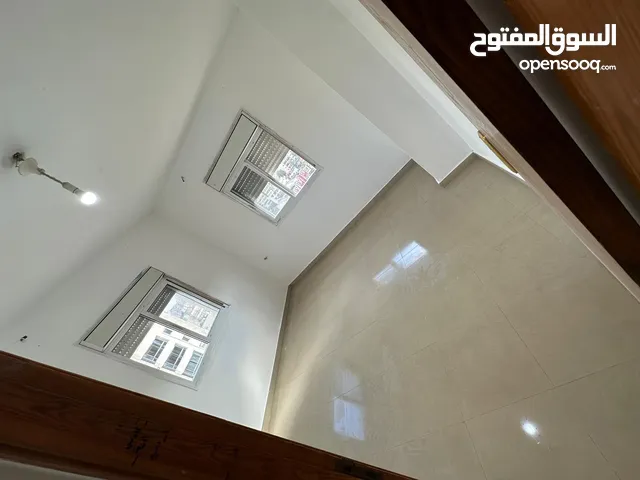 شقة للايجار ام الشرايط