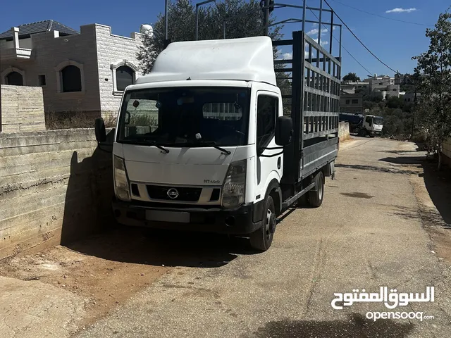 نيسان NT400