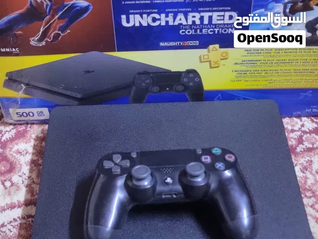 جهاز PS4 سليم مهكر مستخدم نظيف كرت مختم وكالة مع 2 يدات وكرتونه وجميع توابعه
