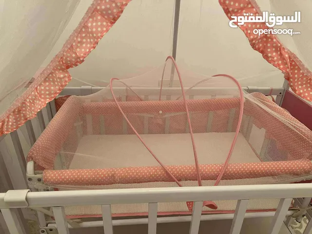 سرير أطفال
