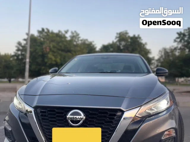 2021 نيسان التيما SR