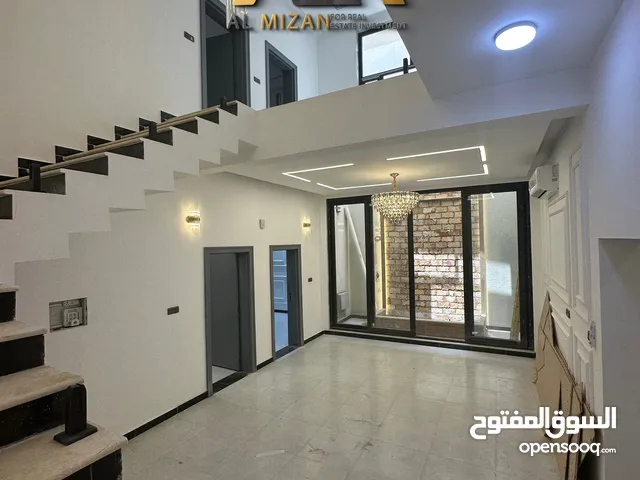 250 m2 4 Bedrooms Townhouse for Rent in Basra Other