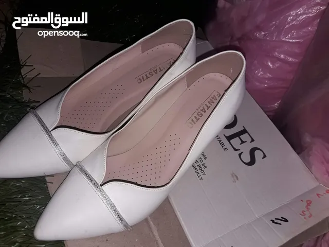 White With Heels in Irbid