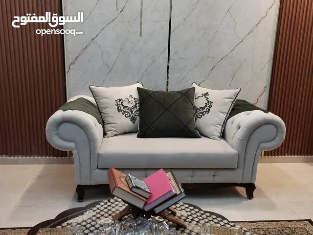 طقم كنب 7مقاعد بحالة ممتازة للبيع