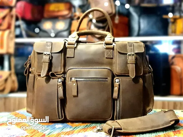 Handmade leather backpacks حقائب الظهر الجلدية المصنوعة يدويا