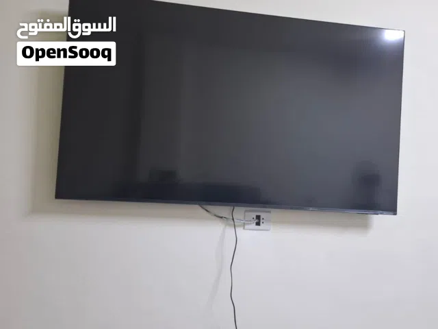 شاشة سامسونج 65 بوصة كريستال  uhd طراز u8000f مكسورة الشاشة من الخارج استعمال عشرة أيام فقط