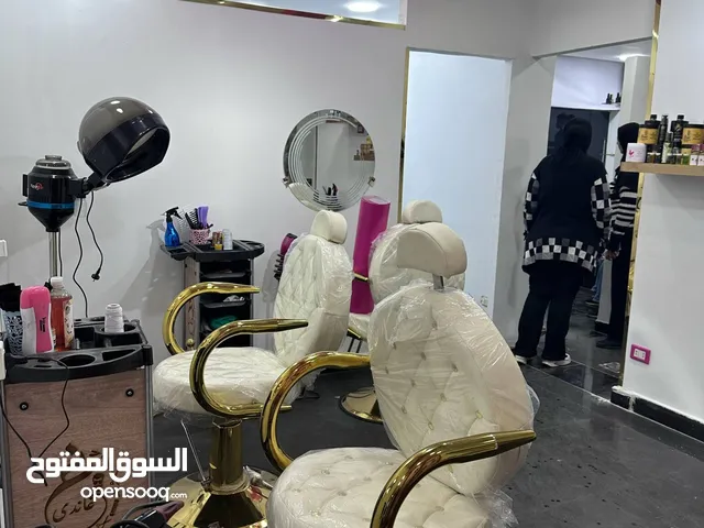 ميزان تجاري فاخر للبيع ناصية علي شارع 45 يصلح جيم أو للأستثمار بعائد مجزي جدا