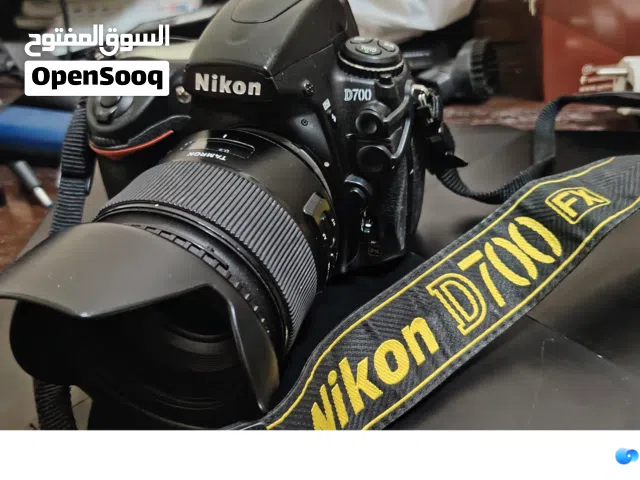 نيكون d700 فل فريم بحالة ممتازة جدا من أفضل الكاميرات لكل انواع التصوير وضوح عالي و الوان خيالية