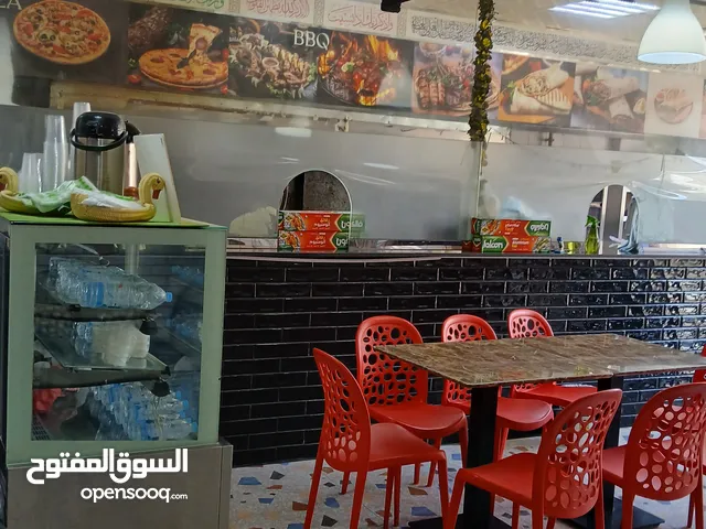 فرصه للاستثمار مطعم للمشويات و الشاورما و الاكل المغربي و الوجبات السريعه و البيتزا و غيره في عجمان.