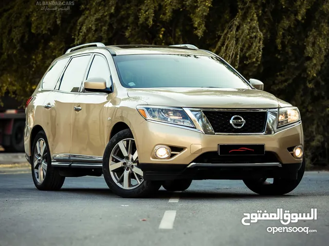 NISSAN PATHFINDER 2014 Excellent Condition White (revised price)