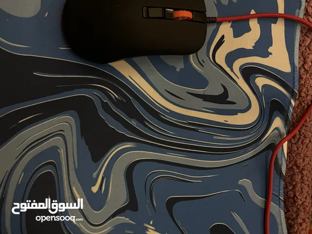 ماوس باد لون ازرق مخطط ب أسود و أبيض مع ماوس جديد يشتغل بدون تعليق و يوجد خدمة توصيل