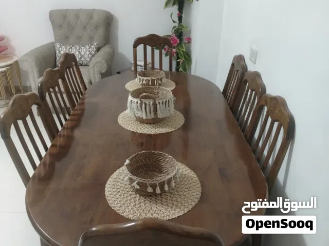 طاوله سفره للبيع لم تستعمل 8 مقاعد