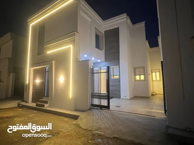 150 m2 4 Bedrooms Villa for Sale in Tripoli Ain Zara