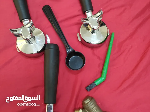 يوجد معي ثلاثة مقابض ماكينة كابتشينو للبيع