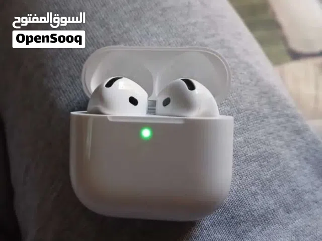 ايربودز 4 جديده لم تستخدم بس فتحت الكرتونه وارد الكويت لسه في الضمان اصليه