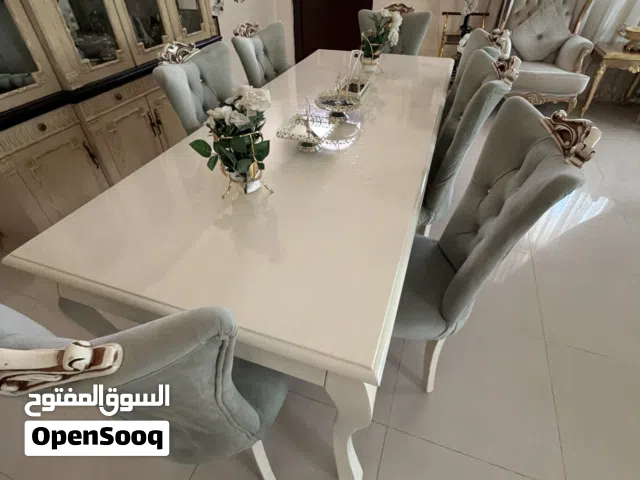 طاولة طعام للبيع