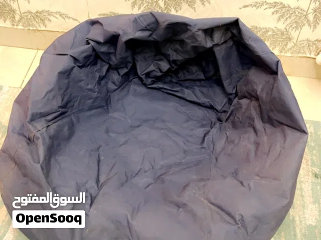 مقعد بف لون كحلي بحاله جديده للبيع