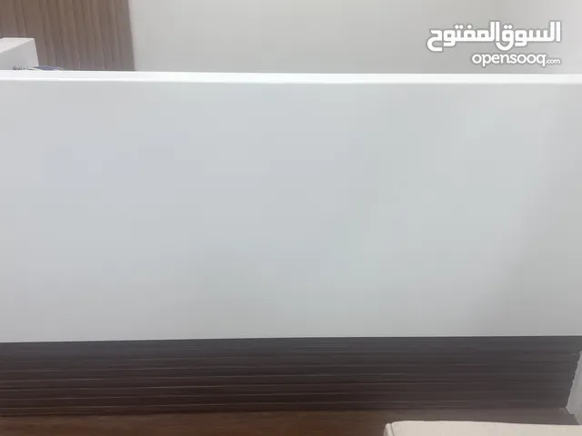 رييبشن بحالة الجديد للبيع لون ابيض وبني خشب