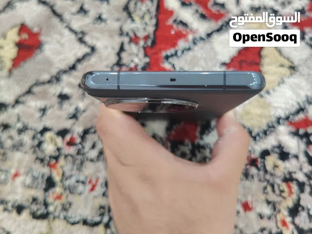 ون بلس 11 نظيف معاه كرتون وشحن