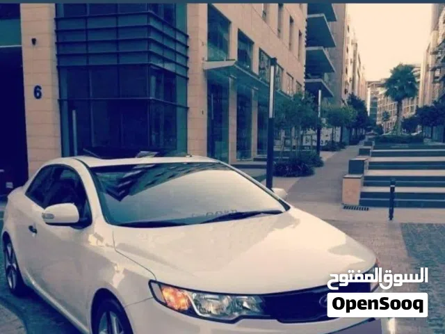 2010 كيا فورتي Standard