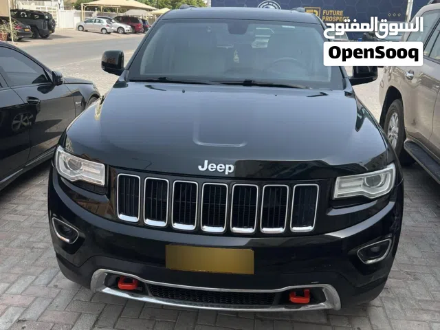 2014 V8, 5.7 liters 360 HP clean title Oman agent Jeep Grand Cherokee for sale.