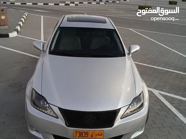 لكسز 2009 للبيع