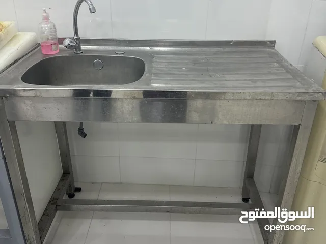 Wash basinWater tank and motor