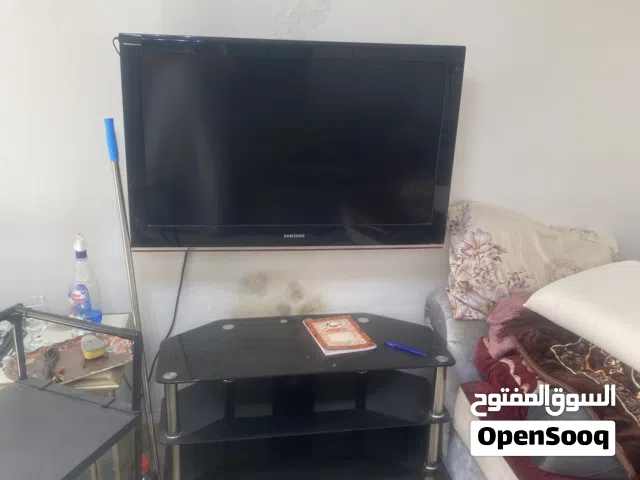 كرسي طاوله تلفزيون