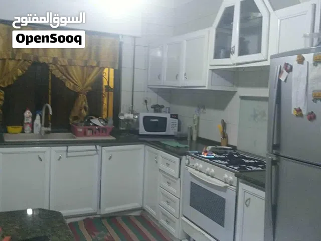 مشاركة  سكن فتيات فقط