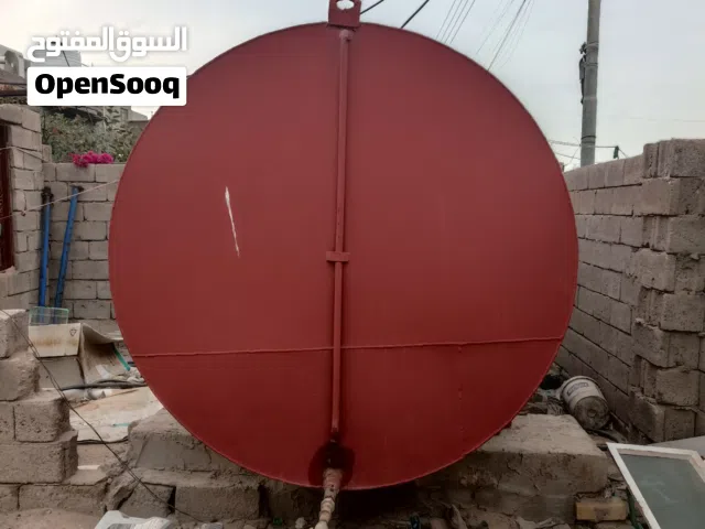 قاطره نضيفه ومصبوغه  كان تحميل نفط. 10 طن نضيفه