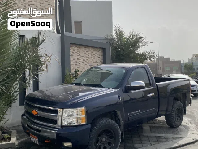 Used Chevrolet Silverado in Central Governorate