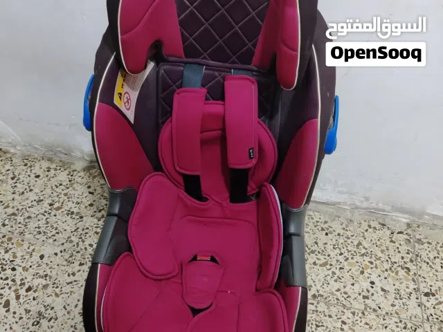 كرسي أطفال سياره ForB نظيف جدآ