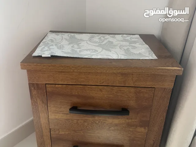 غرفة نوم شبه جديد