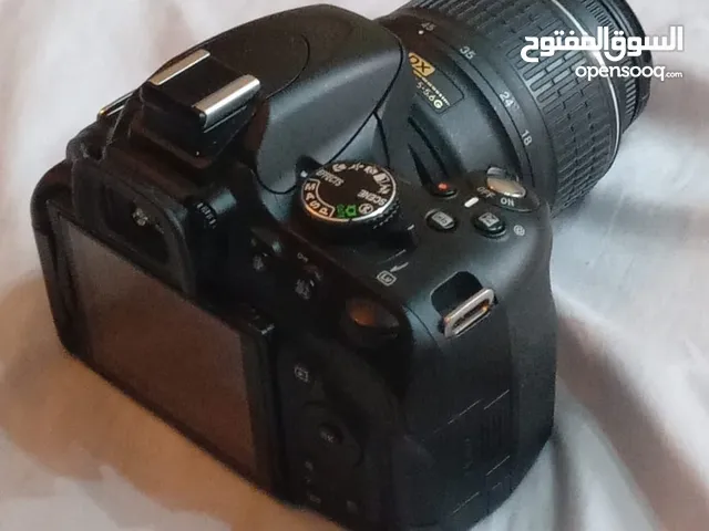 كاميرا نيكون d5100 اجي معها عدسة 2 بحاله ممتازه للبيع