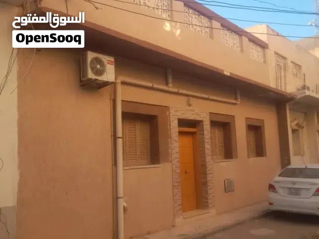 لدينا منزل البيع مفروش جزئيا صيانه حديته مكان قرجي قرب مصحه الفردوس شارع هادي وملك مقدس شارع واسع