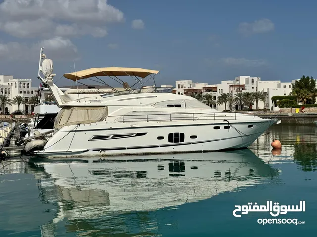 يخوت وقاورب وجاتكار للبيع ونوفر شركات تأجير يخوت للبيع we've yachts boats and jetcar for sale.