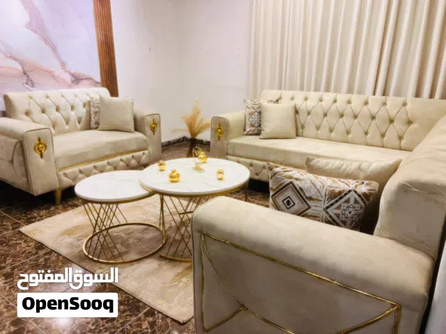 اجعل منزلك عنواناً للفخامة والراحة مع طقم "كورنر" الملكي مع طاولات رخامية متناسقة