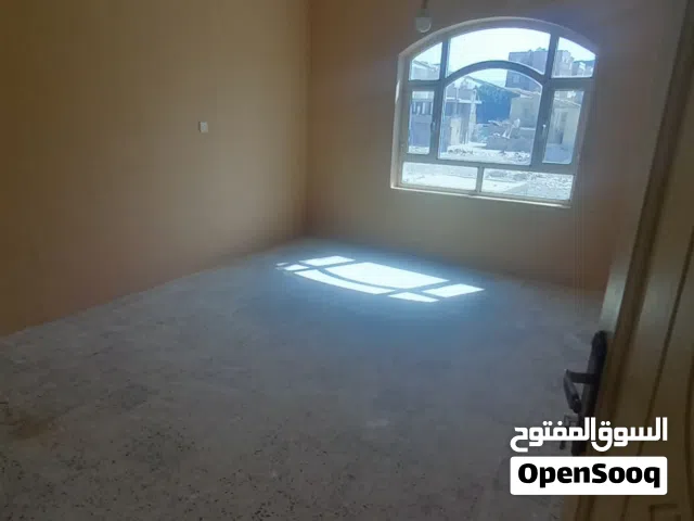 180 m2 5 Bedrooms Apartments for Rent in Sana'a Dar Silm