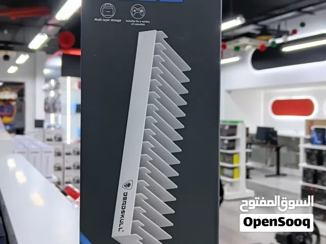 ستاند عملي وأنيق لتنظيم أشرطة الألعاب والحفاظ على مكتبك مرتب