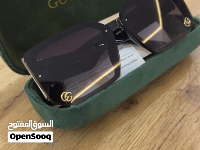 نظارة شمسية Gucci مع العلبة