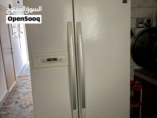 ثلاجة بحالة جيده حداً