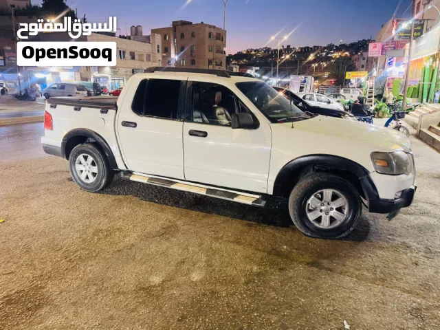 Used Ford Explorer in Zarqa