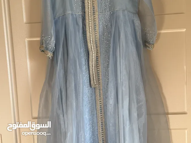 جلابيه مغربي لون ازرق فاتح القياس من ميديم الى لارج